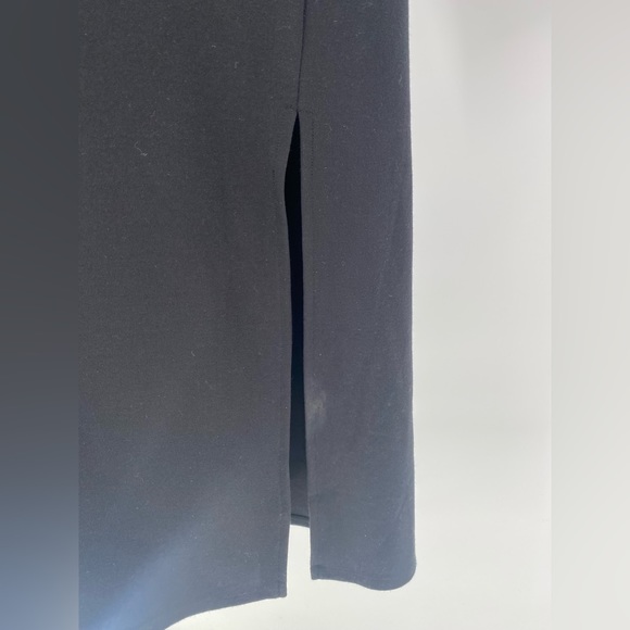 LEITH - Bodycon Fitted MIDI Dress in Black - Picture 9 of 12